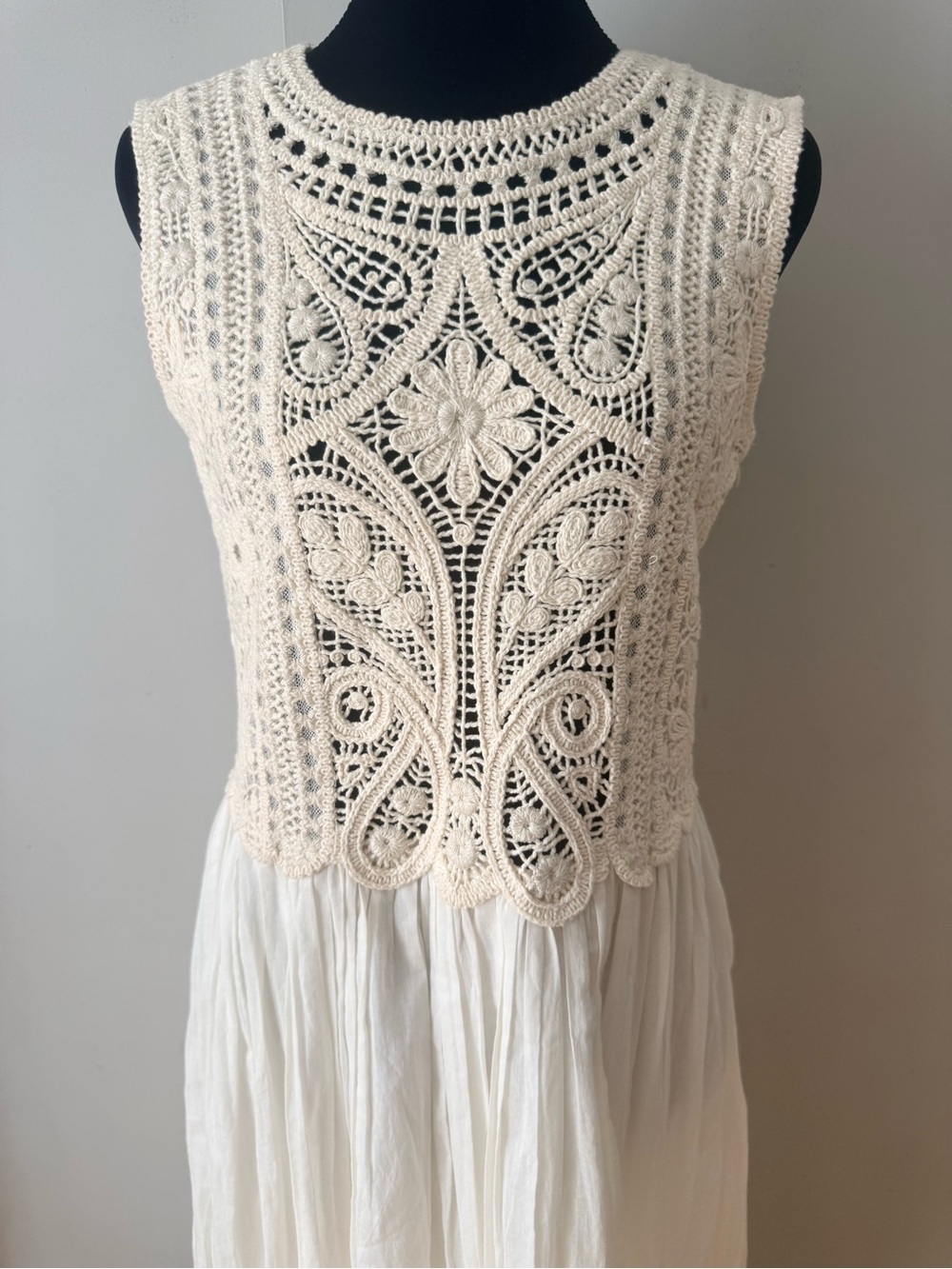 ZARA Sleeveless Cream Crochet Bodice Midi Dress - Picture 4 of 6